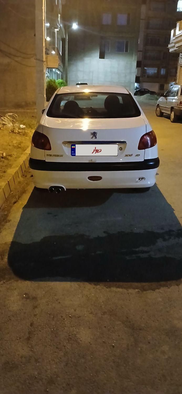 پژو ۲۰۶ صندوق دار v8 - 1391