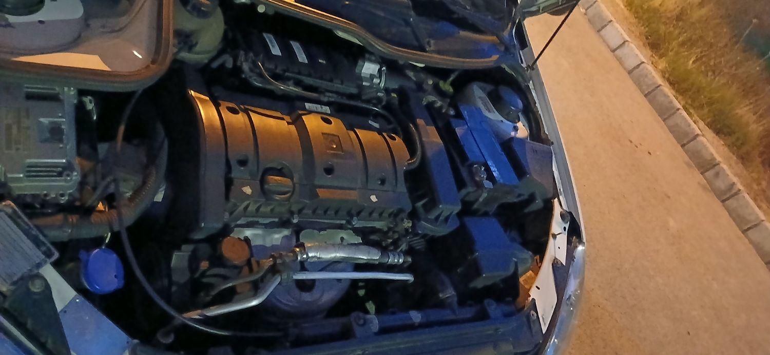 پژو ۲۰۶ صندوق دار v8 - 1391