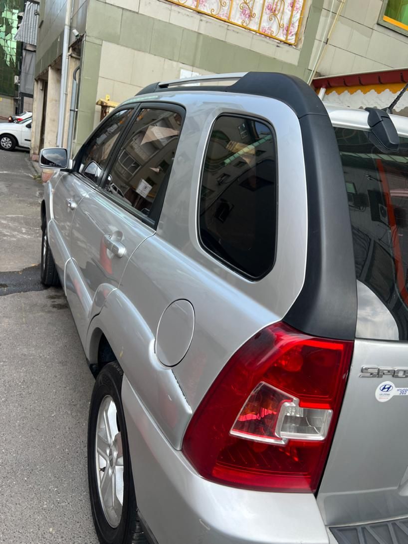 کیا اسپورتیج 6 سیلندر 2700cc - 2010