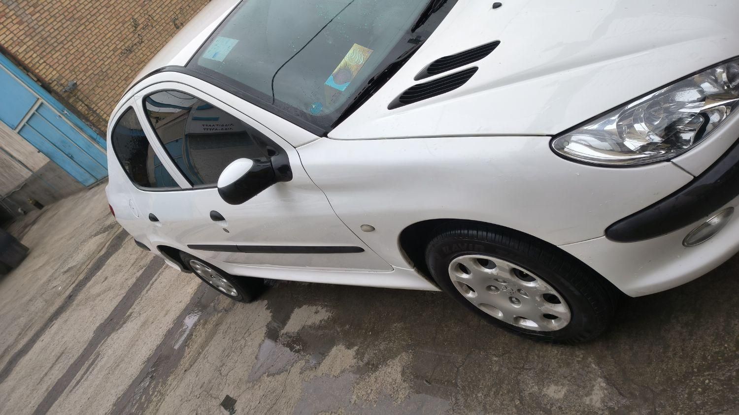 پژو ۲۰۶ صندوق دار v8 - 1396