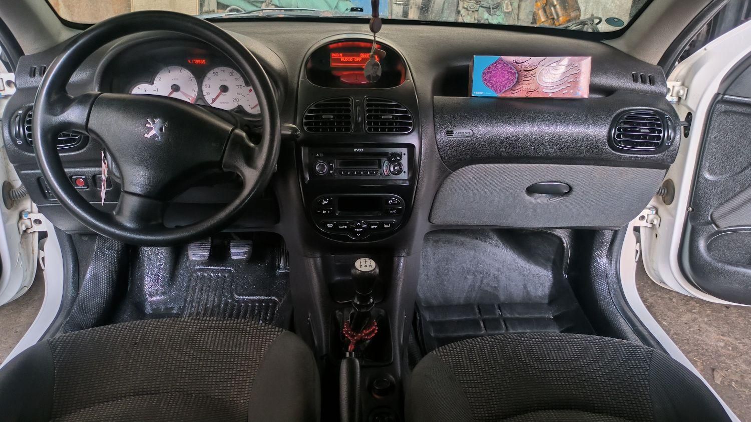پژو ۲۰۶ صندوق دار v8 - 1396