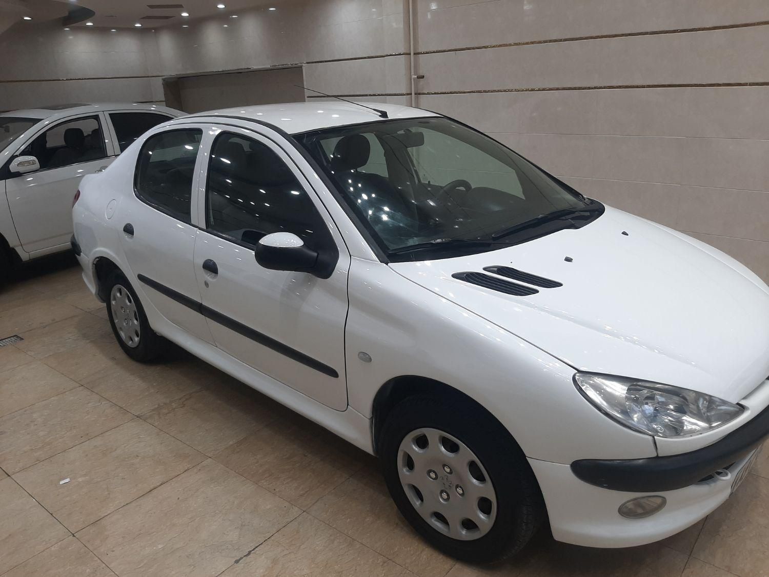 پژو ۲۰۶ صندوق دار v8 - 1392