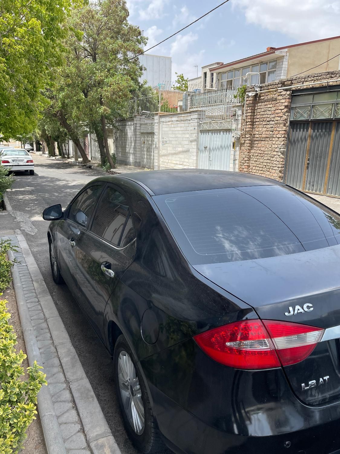 خودرو جک، J5 آگهی ann_19435714