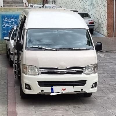تویوتا هایس نسل ۴ بنزینی - 2012