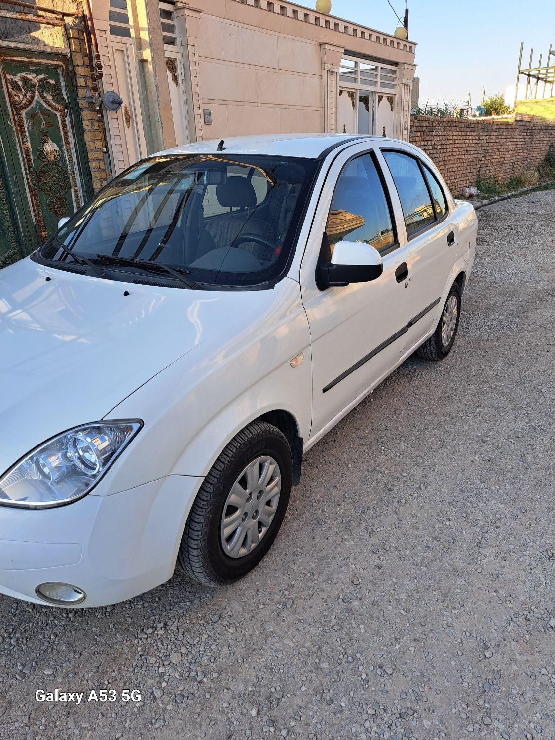 تیبا صندوق دار SX - 1400