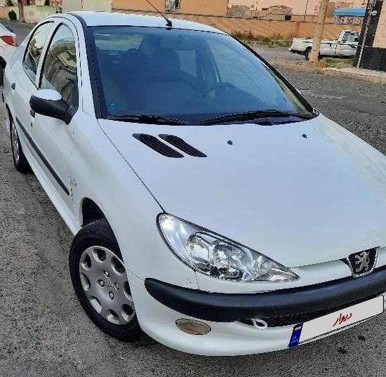 پژو ۲۰۶ صندوق دار v8 - 1399