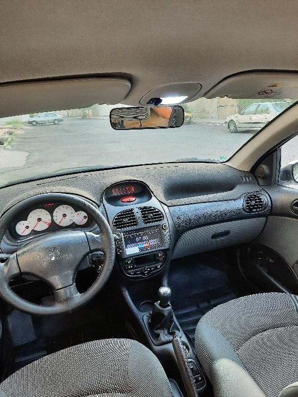 پژو ۲۰۶ صندوق دار v8 - 1399