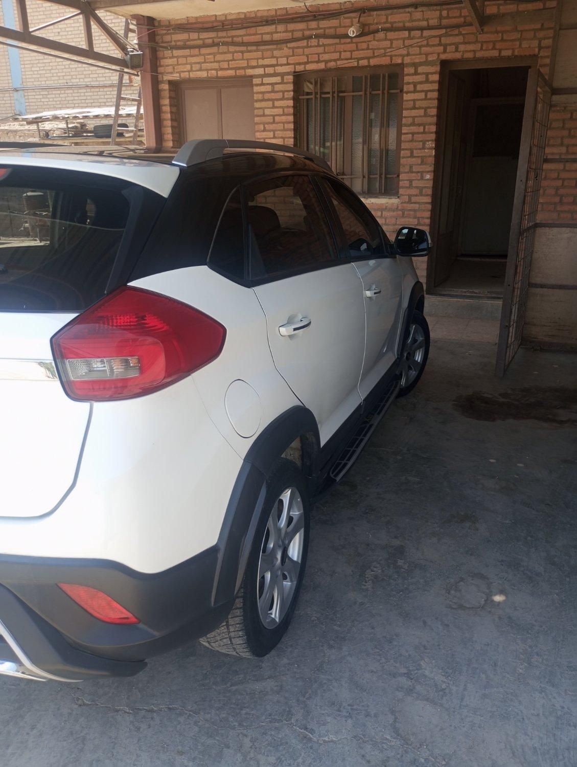 ام وی ام X22 دنده‌ای لاکچری - 1399