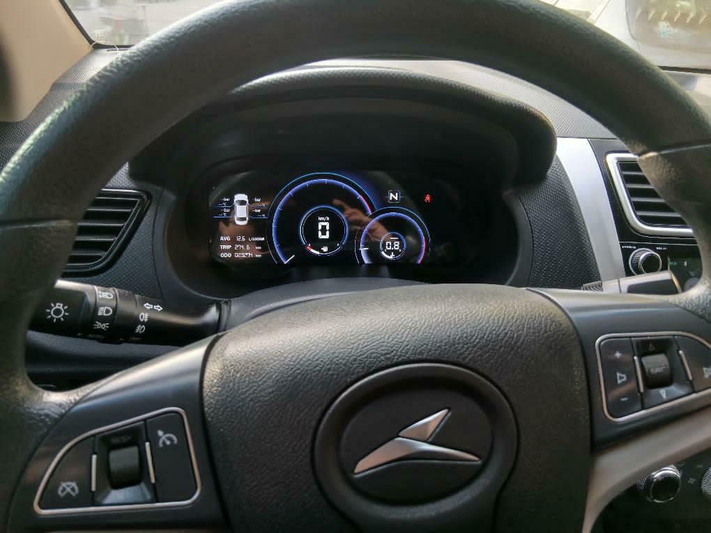 جک J4 اتوماتیک ساده - 1403