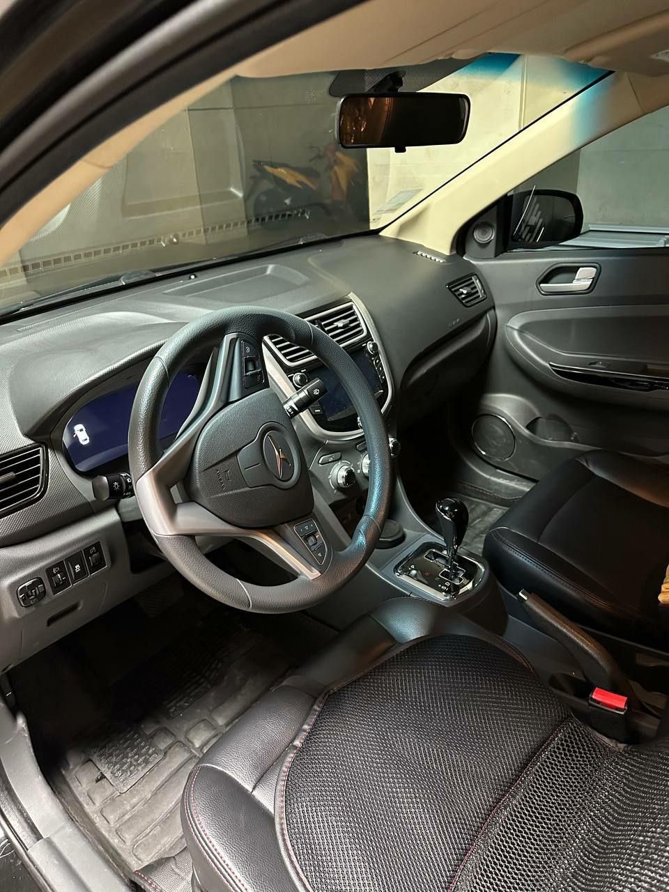 جک J4 اتوماتیک ساده - 1403
