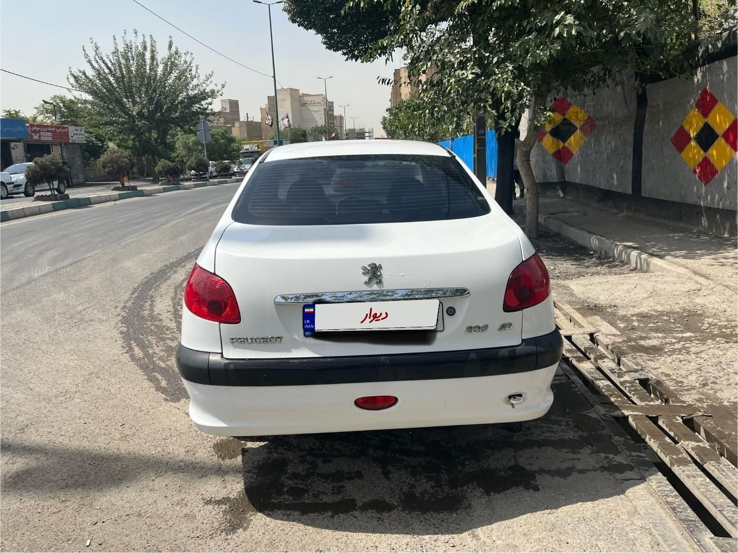 پژو ۲۰۶ صندوق دار v8 - 1396
