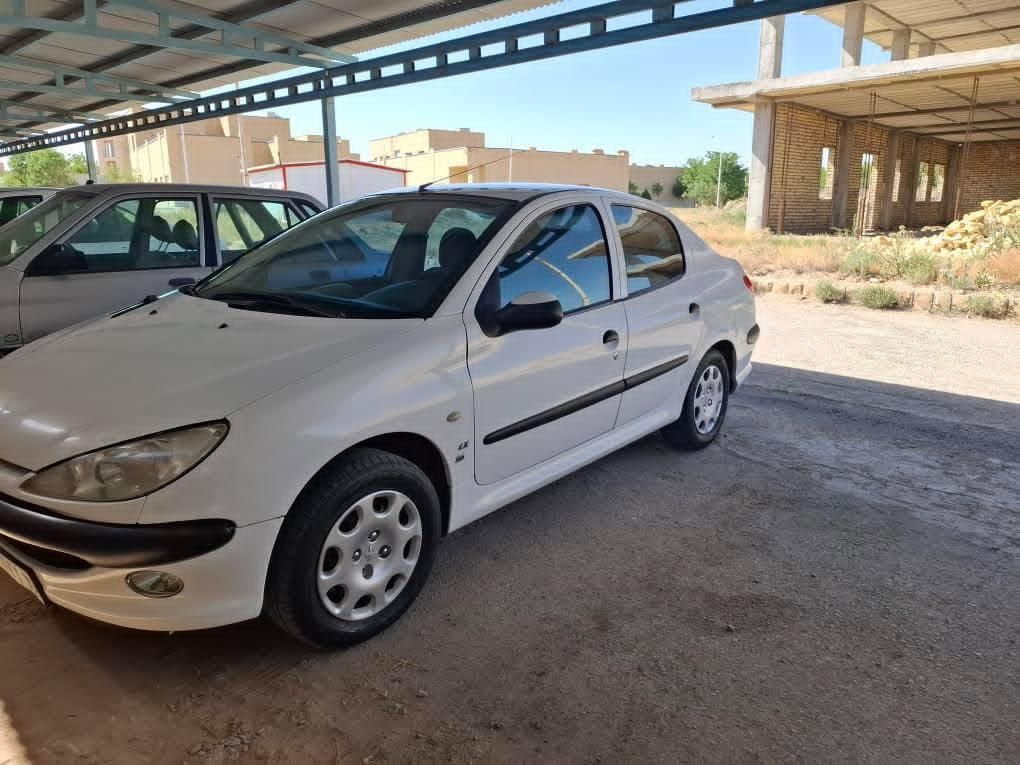پژو ۲۰۶ صندوق دار v8 - 1396