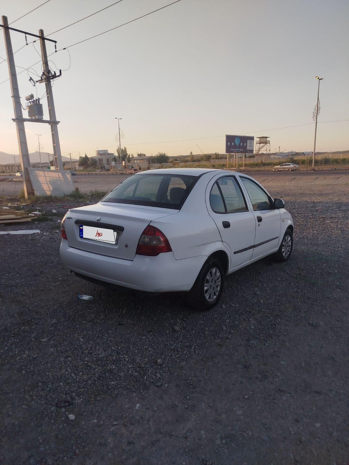 تیبا صندوق دار SX - 1395