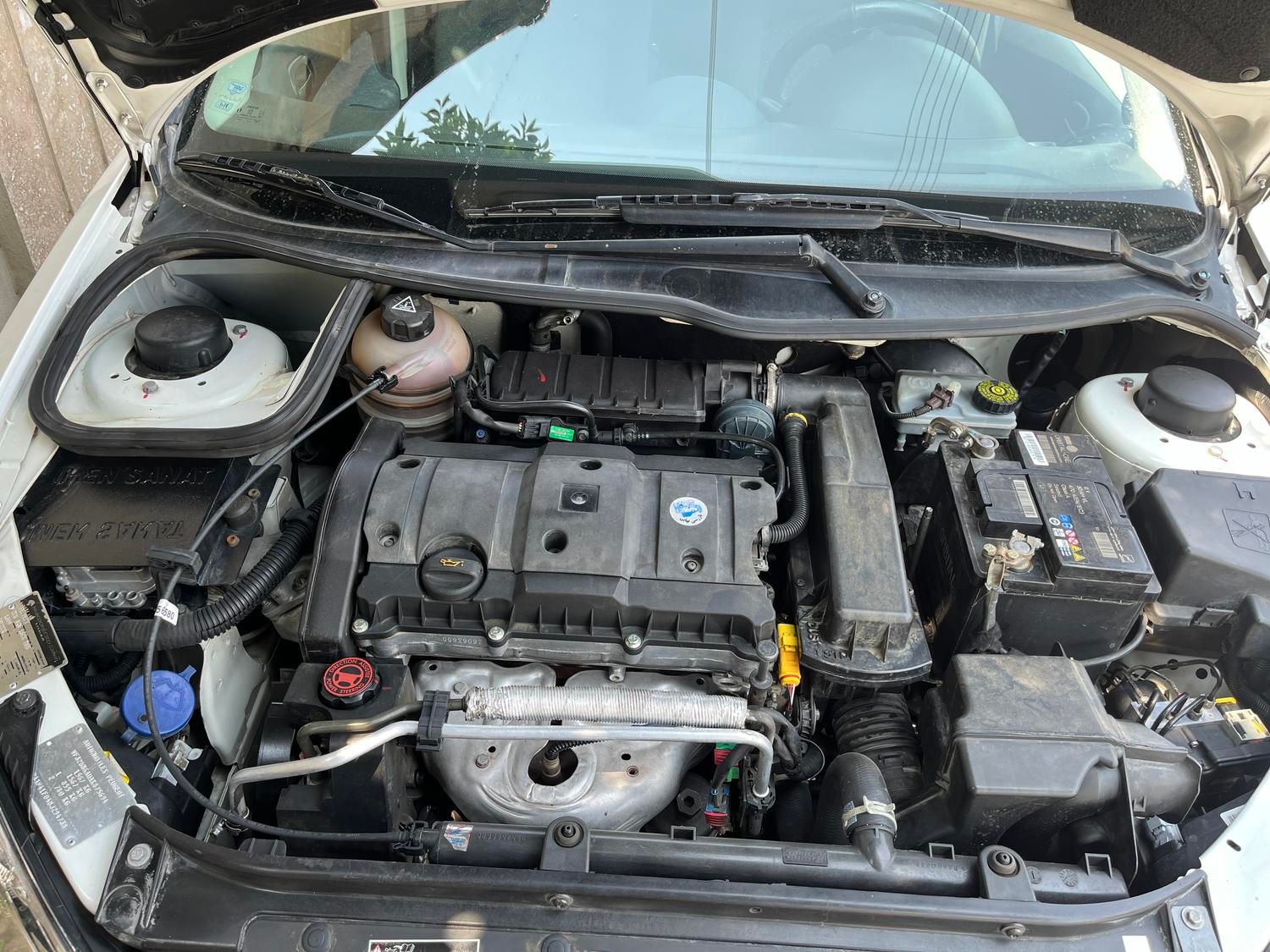 پژو ۲۰۶ صندوق دار v8 - 1389