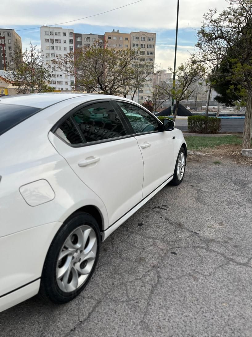 ام جی 6 لیفت بک GT فیس قدیم - 2013