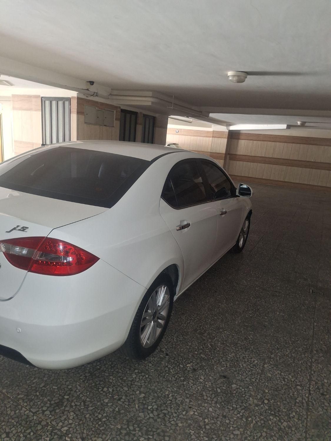جک J5 اتوماتیک - 1393