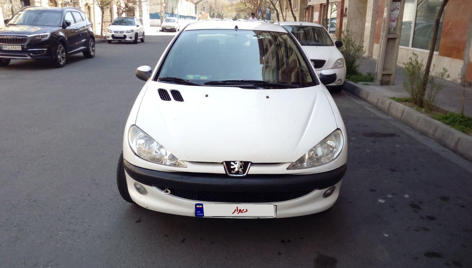 پژو ۲۰۶ صندوق دار v8 - 1393