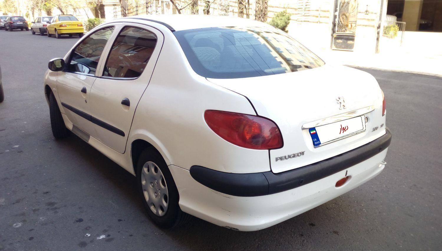 پژو ۲۰۶ صندوق دار v8 - 1393