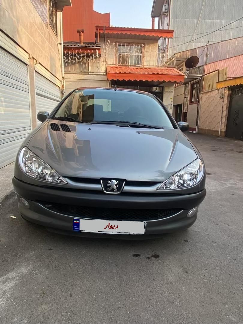 پژو ۲۰۶ صندوق دار v8 - 1394
