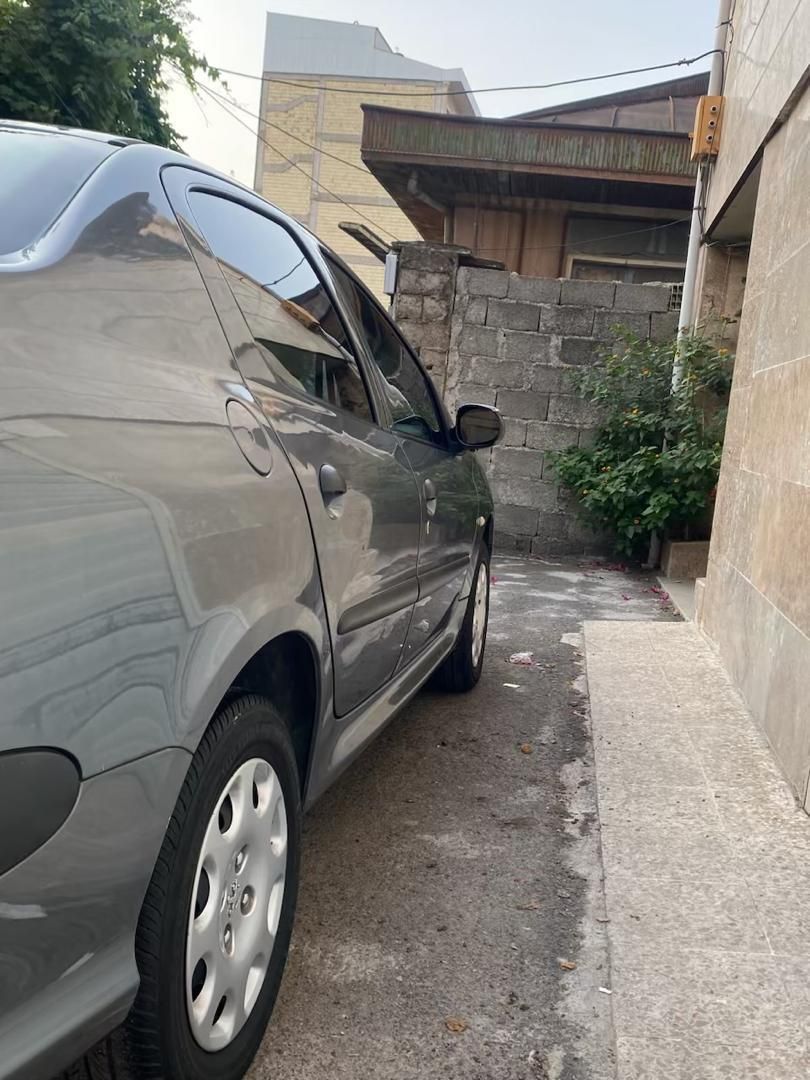 پژو ۲۰۶ صندوق دار v8 - 1394
