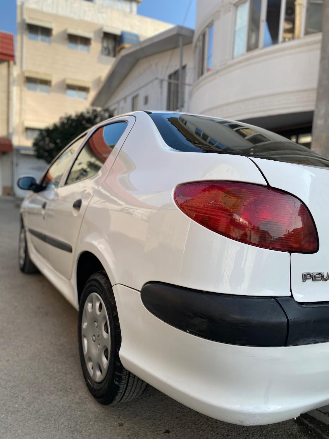 پژو ۲۰۶ صندوق دار v8 - 1394