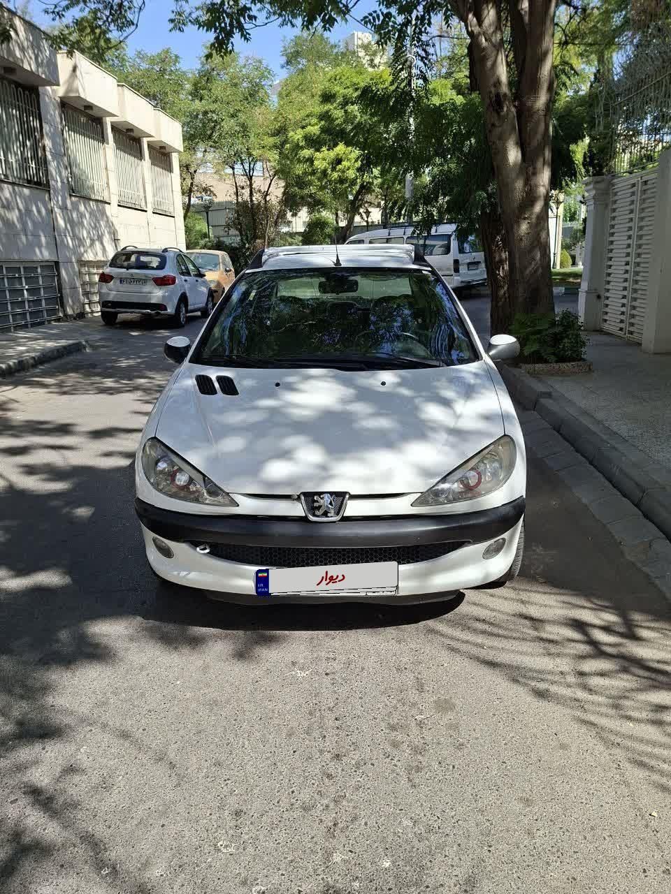 پژو ۲۰۶ صندوق دار v8 - 1395
