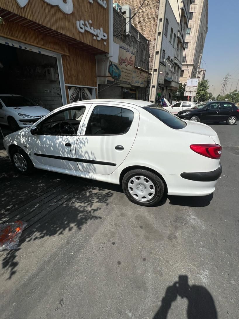 پژو ۲۰۶ صندوق دار v8 - 1393