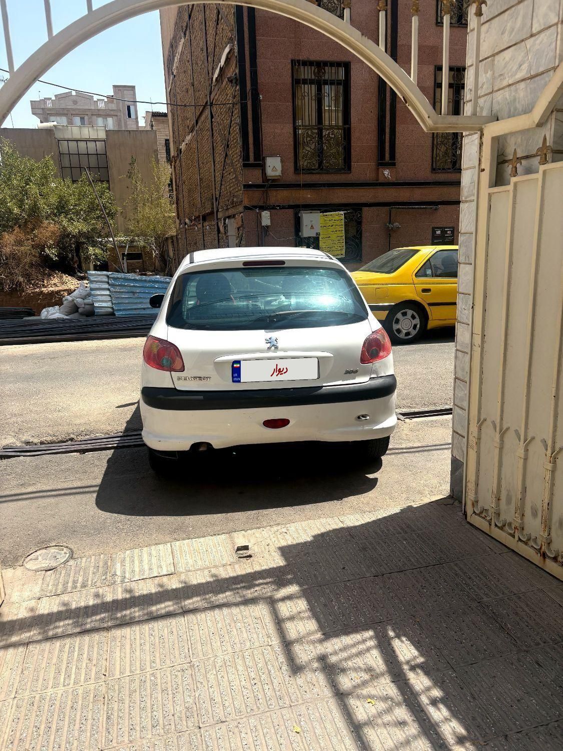 پژو 206 تیپ 2 - 1390