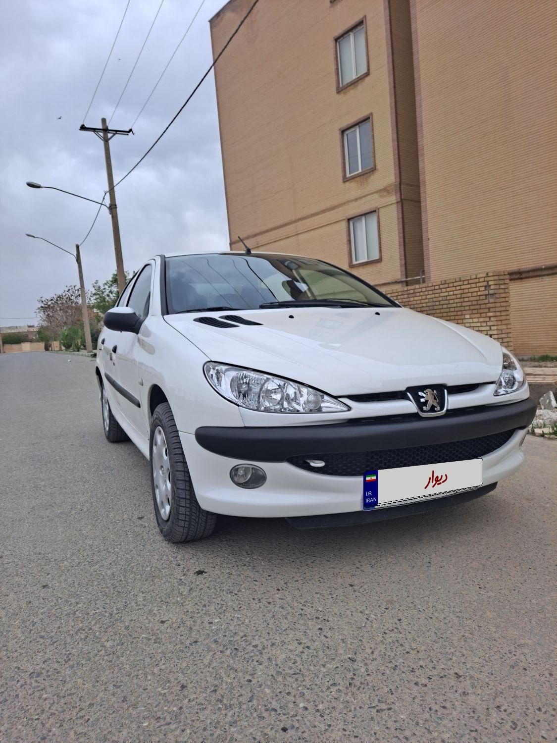 پژو ۲۰۶ صندوق دار v8 - 1394