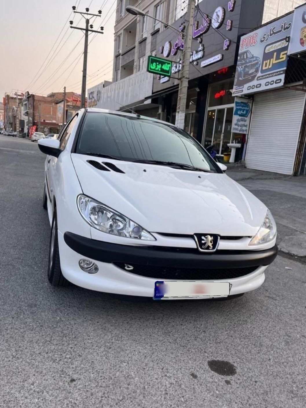 پژو ۲۰۶ صندوق دار v8 - 1393