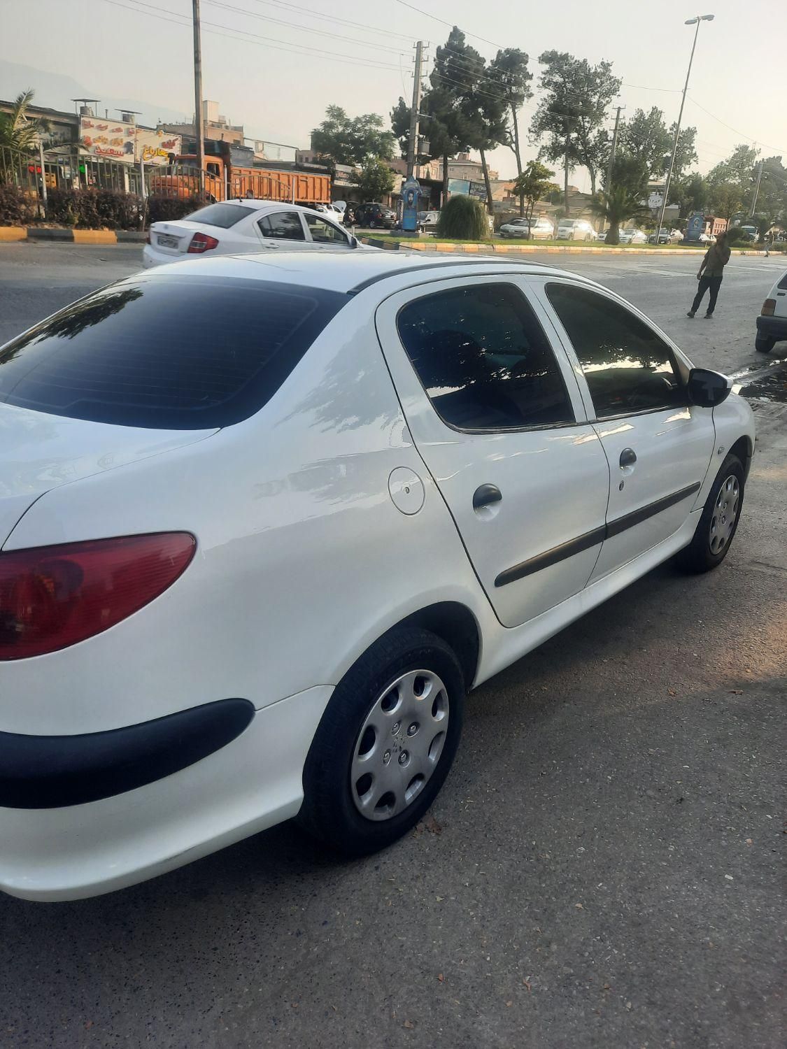 پژو ۲۰۶ صندوق دار v8 - 1393