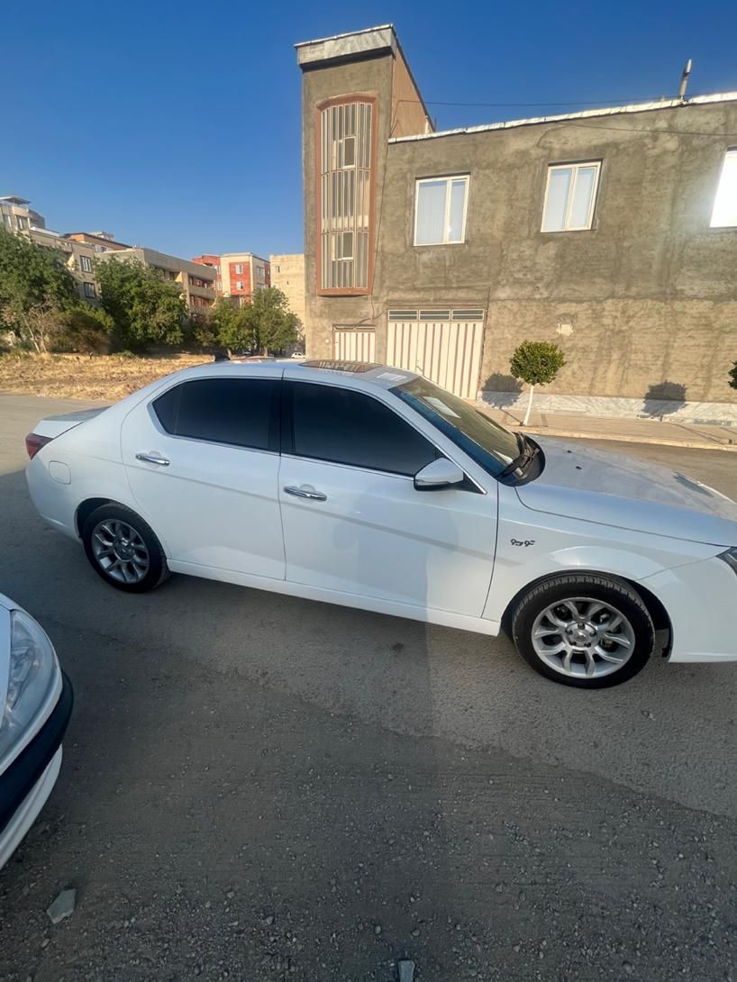 دنا پلاس توربو 6 دنده - 1401