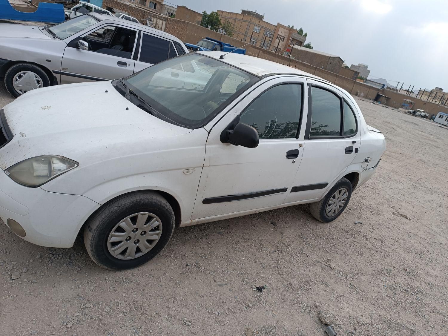 تیبا صندوق دار EX - 1395