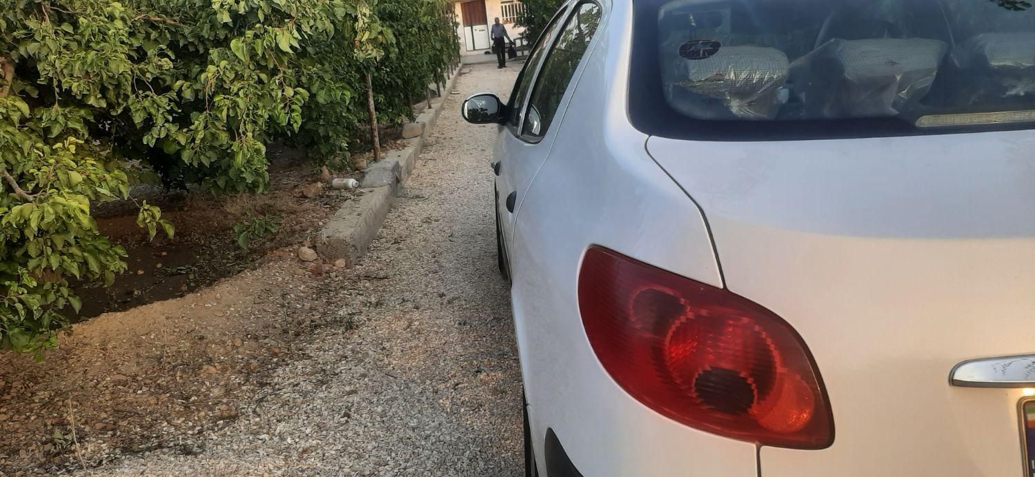 پژو ۲۰۶ صندوق دار v8 - 1395