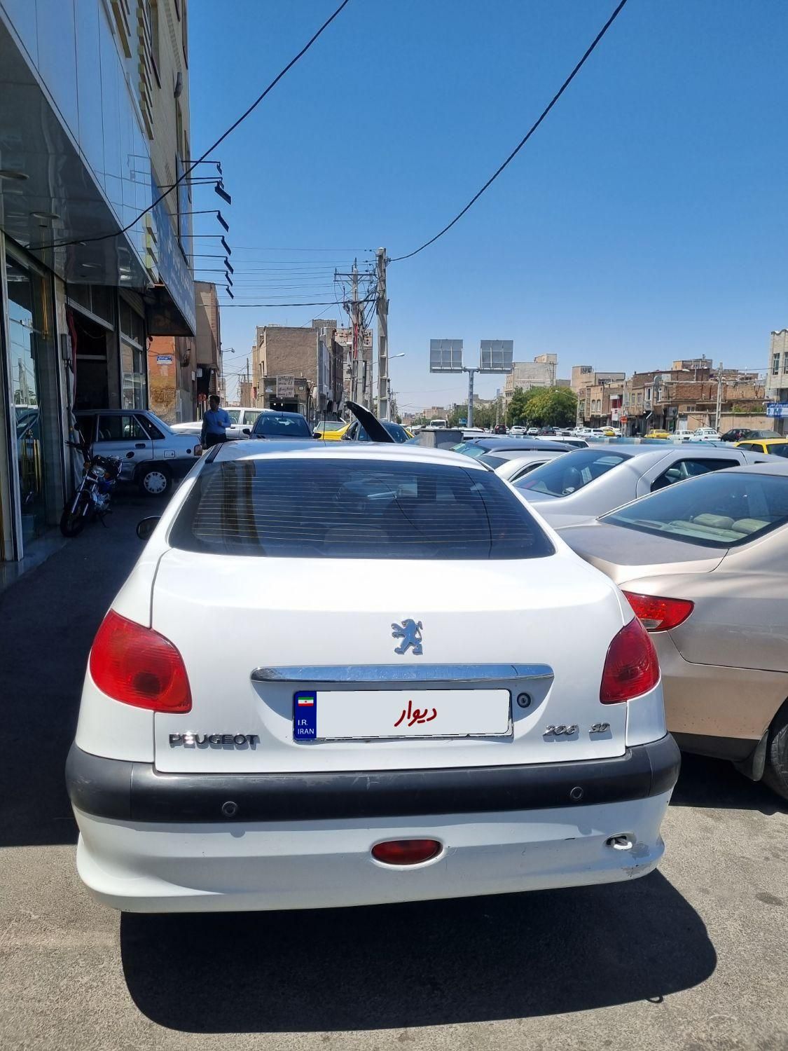 پژو ۲۰۶ صندوق دار v8 - 1396