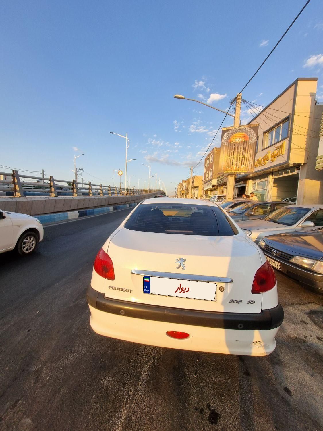 پژو ۲۰۶ صندوق دار v8 - 1396