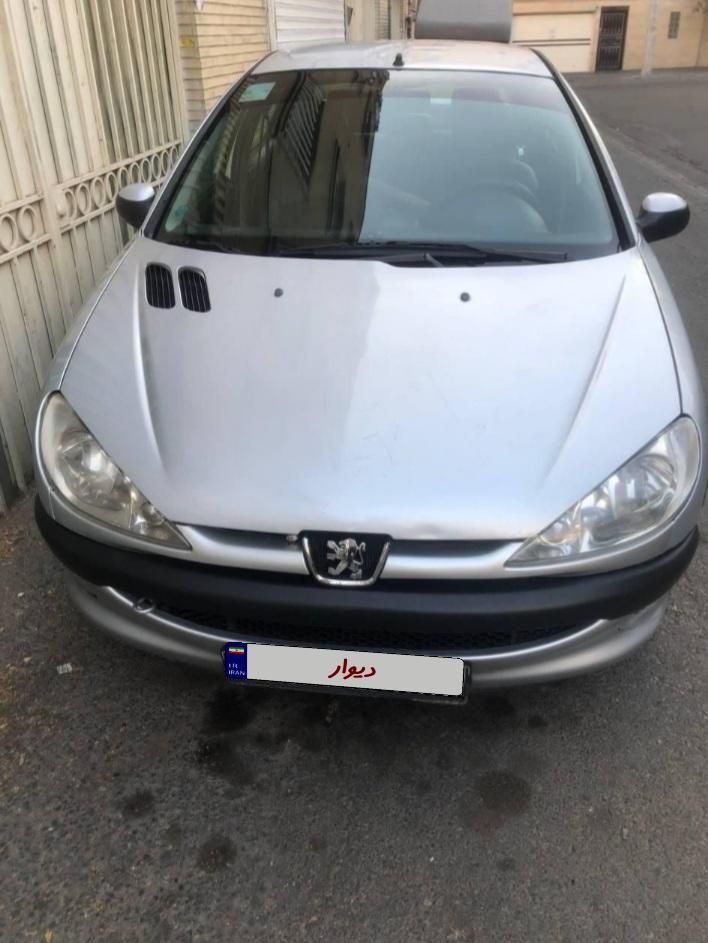 پژو ۲۰۶ صندوق دار v8 - 1393