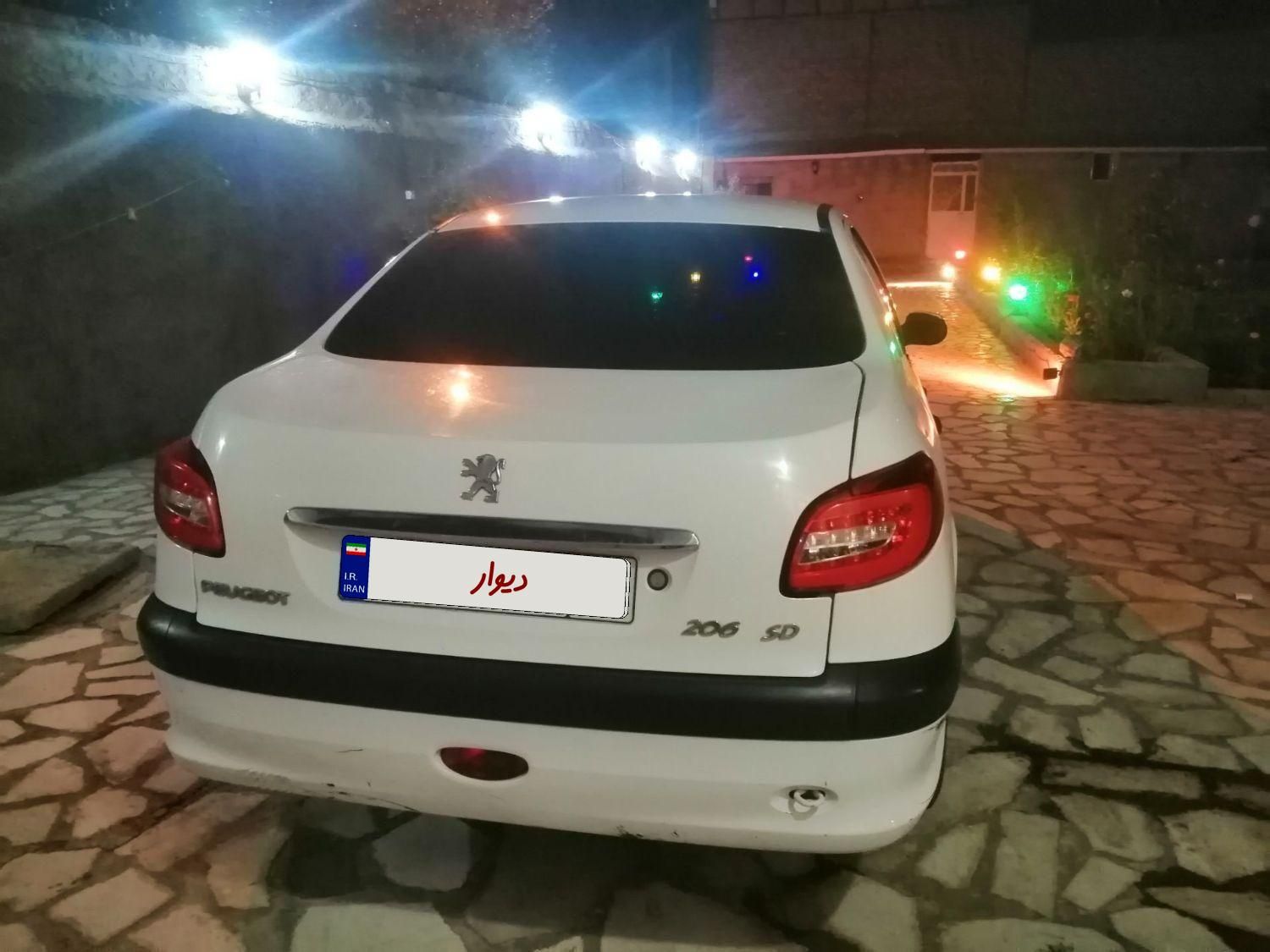 پژو ۲۰۶ صندوق دار v8 - 1389