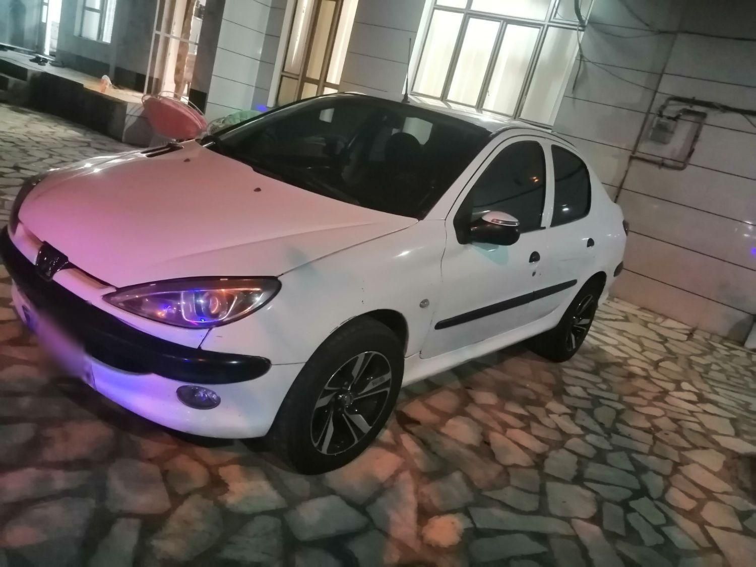 پژو ۲۰۶ صندوق دار v8 - 1389