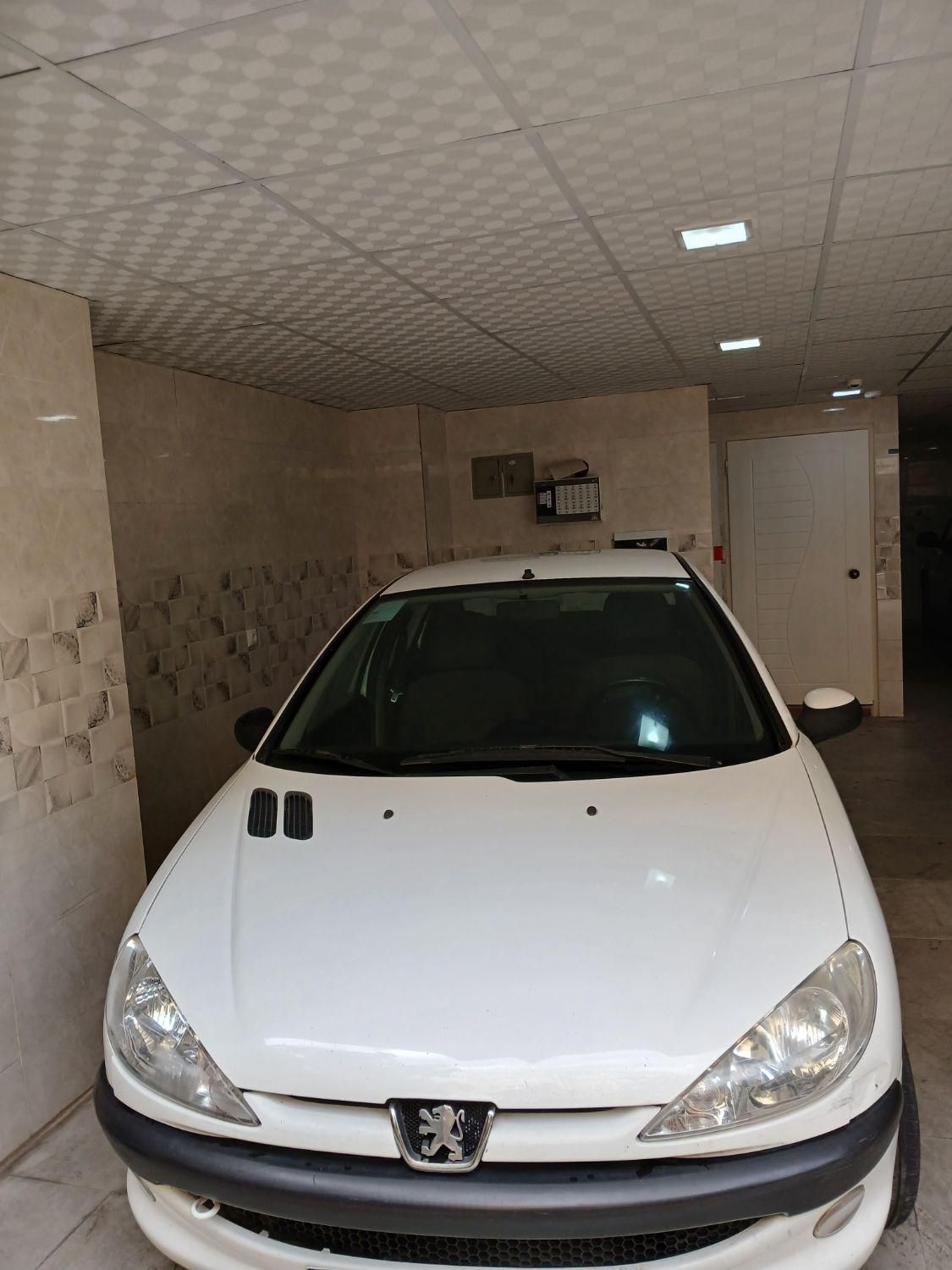 پژو ۲۰۶ صندوق دار v8 - 1397