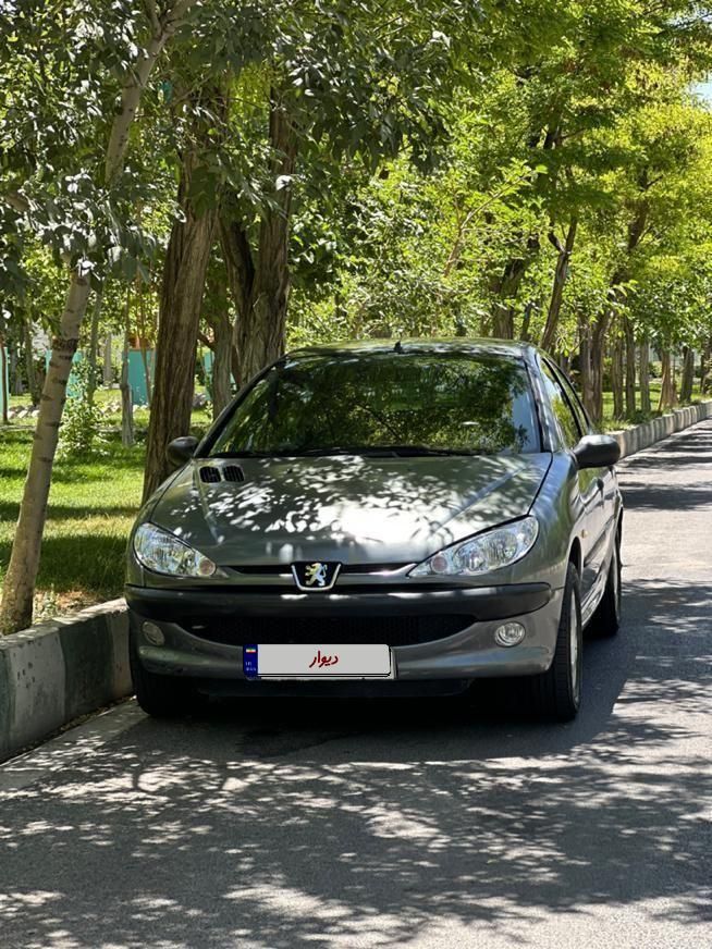 پژو ۲۰۶ صندوق دار v8 - 1393