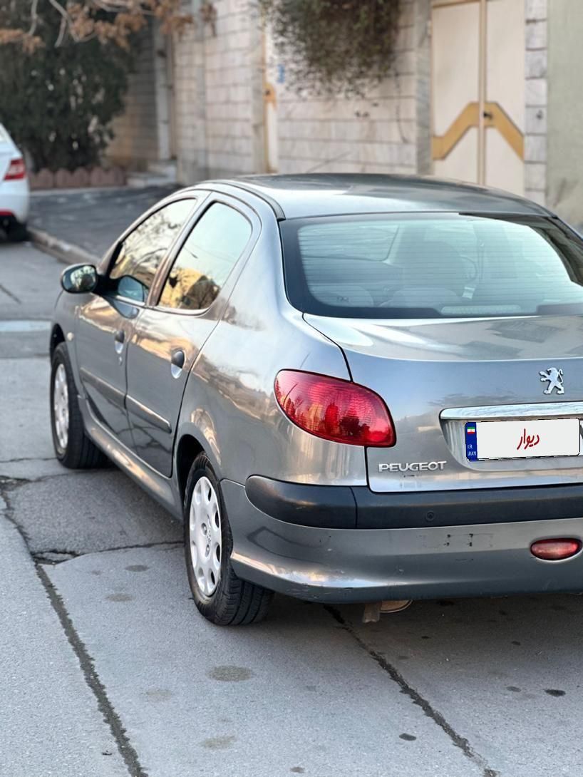 پژو ۲۰۶ صندوق دار v8 - 1393