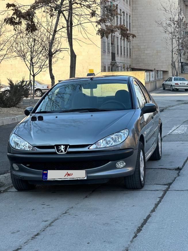 پژو ۲۰۶ صندوق دار v8 - 1393