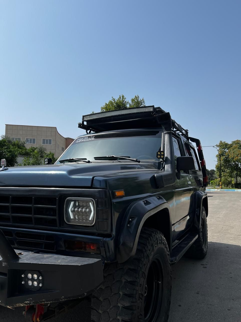 نیسان پاترول دو درب دنده‌ای - 1998