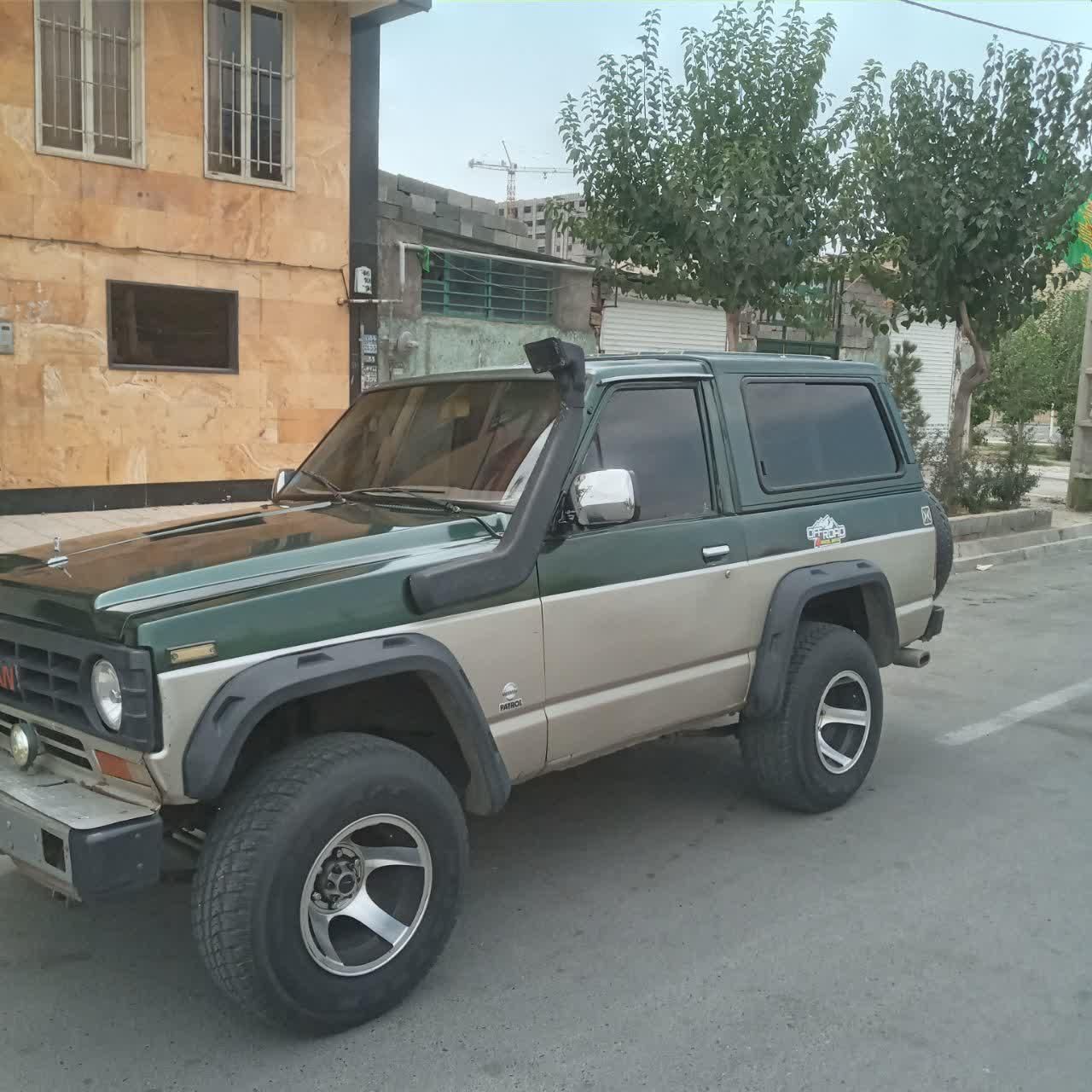 نیسان پاترول دو درب دنده‌ای - 1998