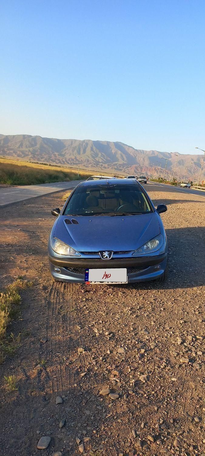 پژو ۲۰۶ صندوق دار v8 - 1393