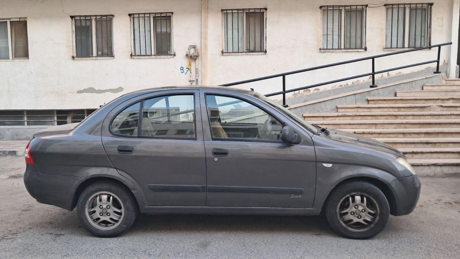 تیبا صندوق دار EX - 1393
