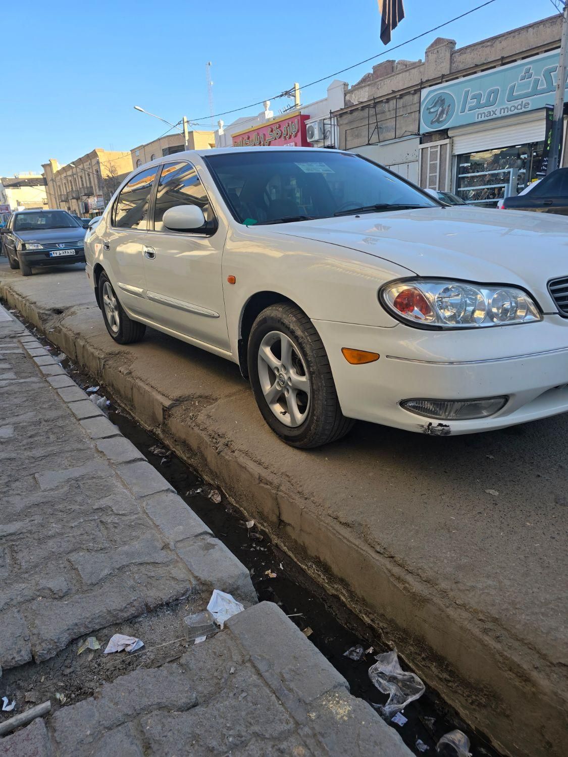 نیسان ماکسیما دنده‌ای - 1385