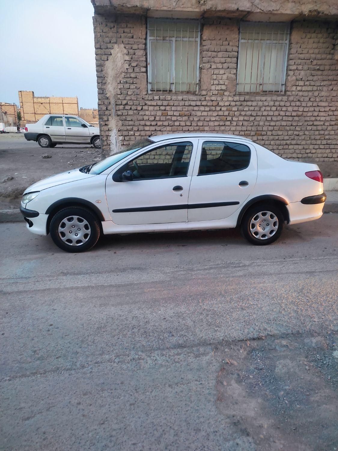 پژو ۲۰۶ صندوق دار v20 - 1389