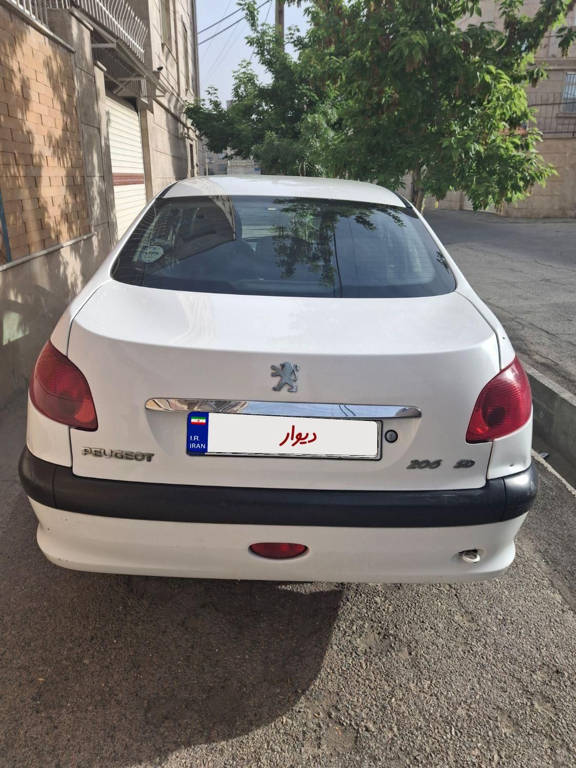 پژو ۲۰۶ صندوق دار v8 - 1399